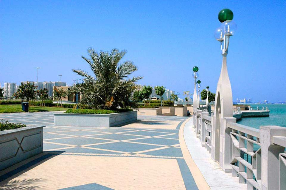 Die Küstenstrasse Abu Dhabi , Abu Dhabi, Corniche , Dubai und die Emirate