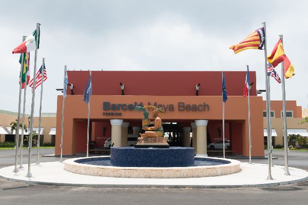 Hotel Barcelo Maya Beach & Caribe Resort