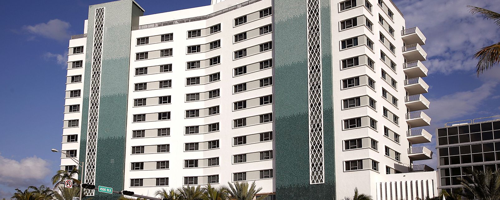 Hotel Eden Roc Miami Beach A Renaissance Resort Spa