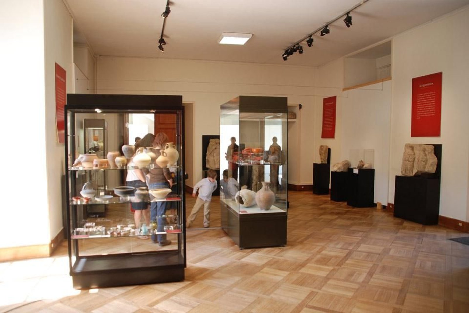Questo museo si compone di arte, storia e tradizioni locali.