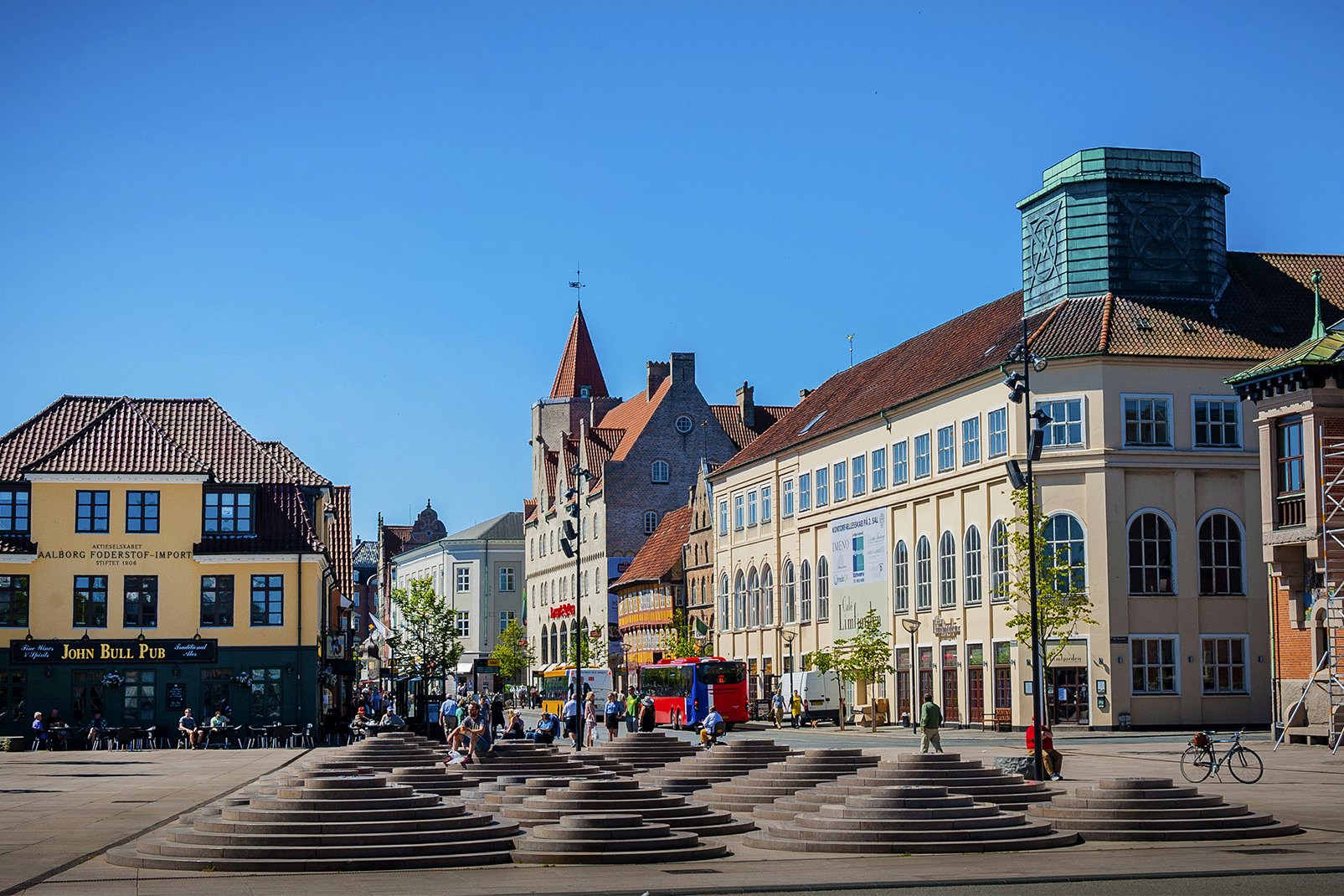Avec seulement moins de 140 000 habitants, Aalborg est la 4ème ville la plus peuplée du Danemark.