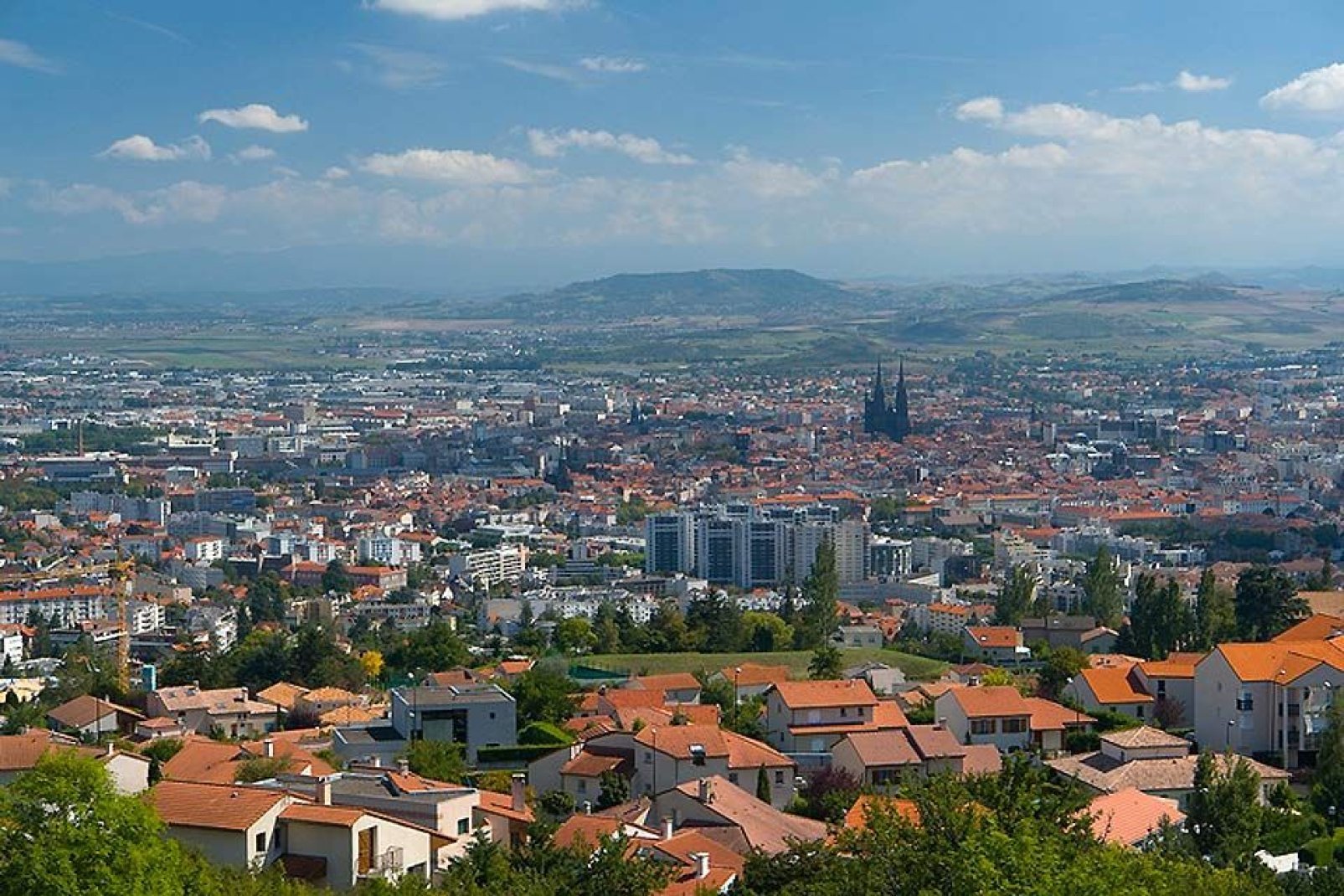The capital of the Puy-de-Dôme department saw the birth of Blaise Pascal.