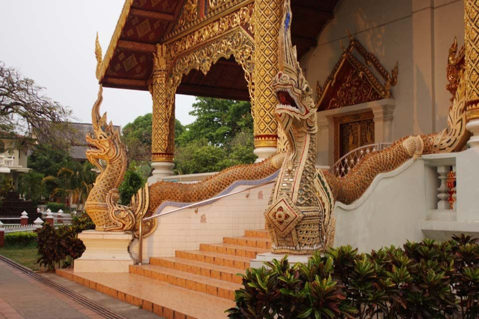 El Wat Phra Singh es un hermoso ejemplo de la arquitectura lanna.
