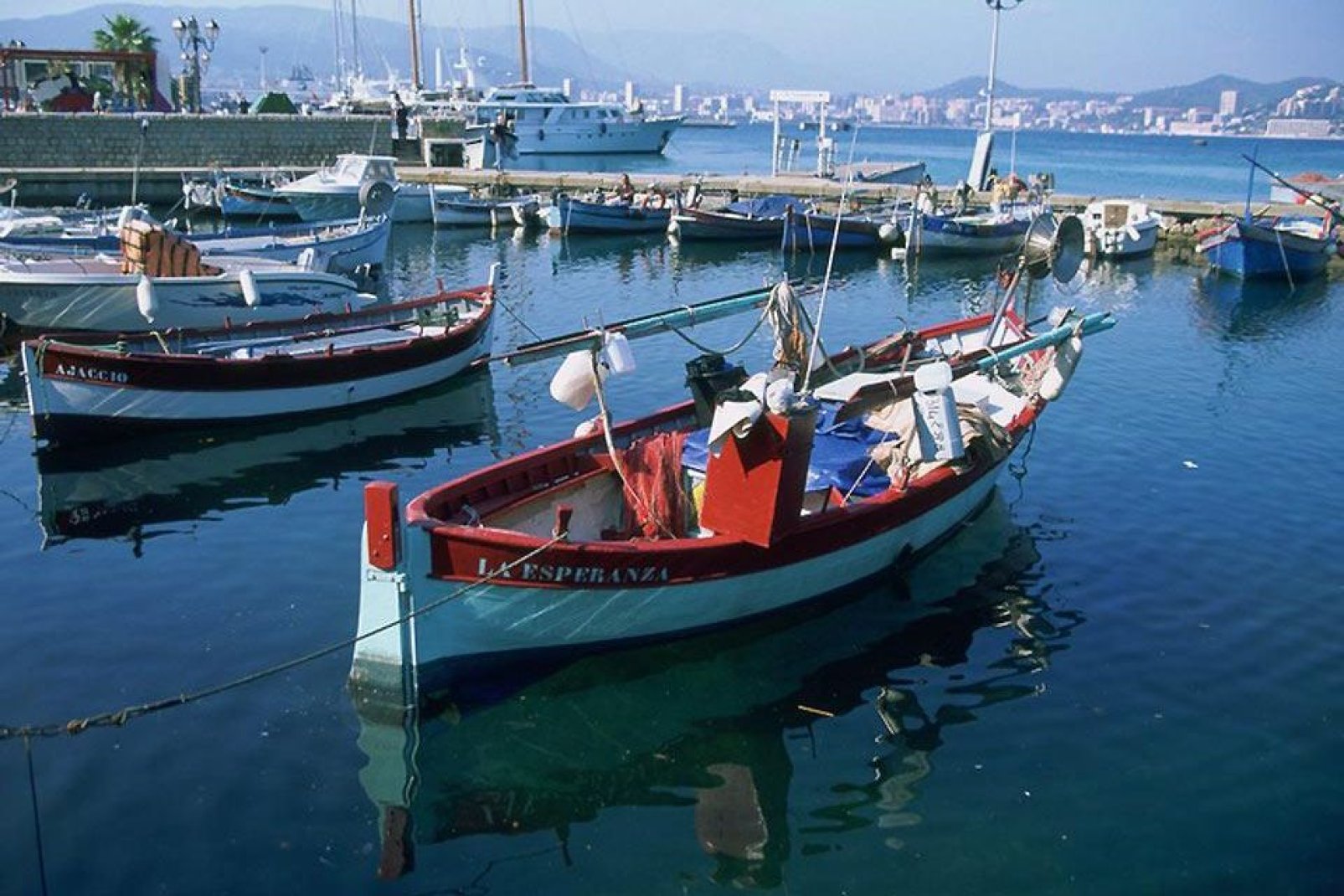 Following underwater archaeological excavations, Roman boats were discovered near Ajaccio.