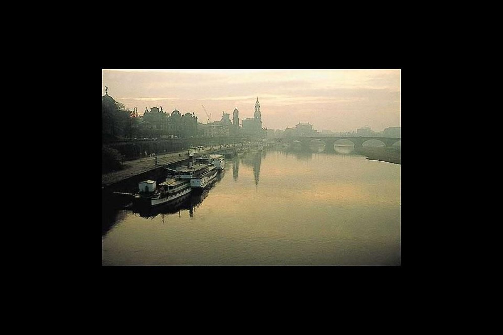 Because of the many old buildings on the Elbe River, Dresden was baptised the Florence of the Elbe.