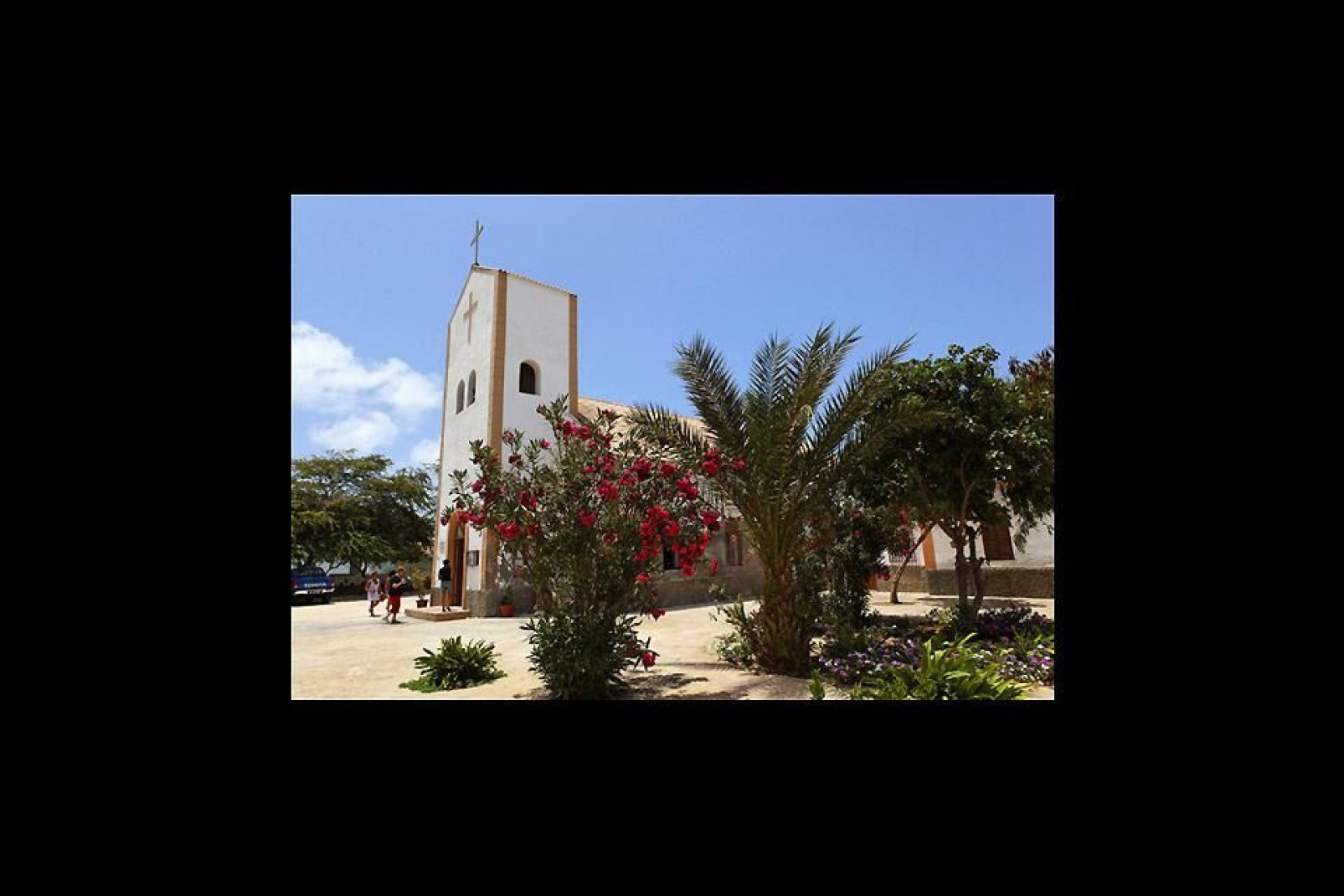 Los caboverdianos son creyentes. La misa del domingo por la mañana es una institución.