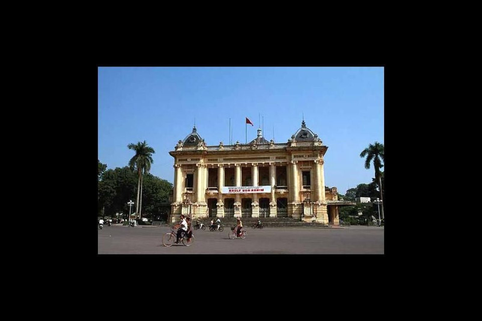 Hanoi reúne diferentes tipos de monumentos: edificios coloniales, edificios tradicionales y construcciones en honor a Ho Chi Minh.