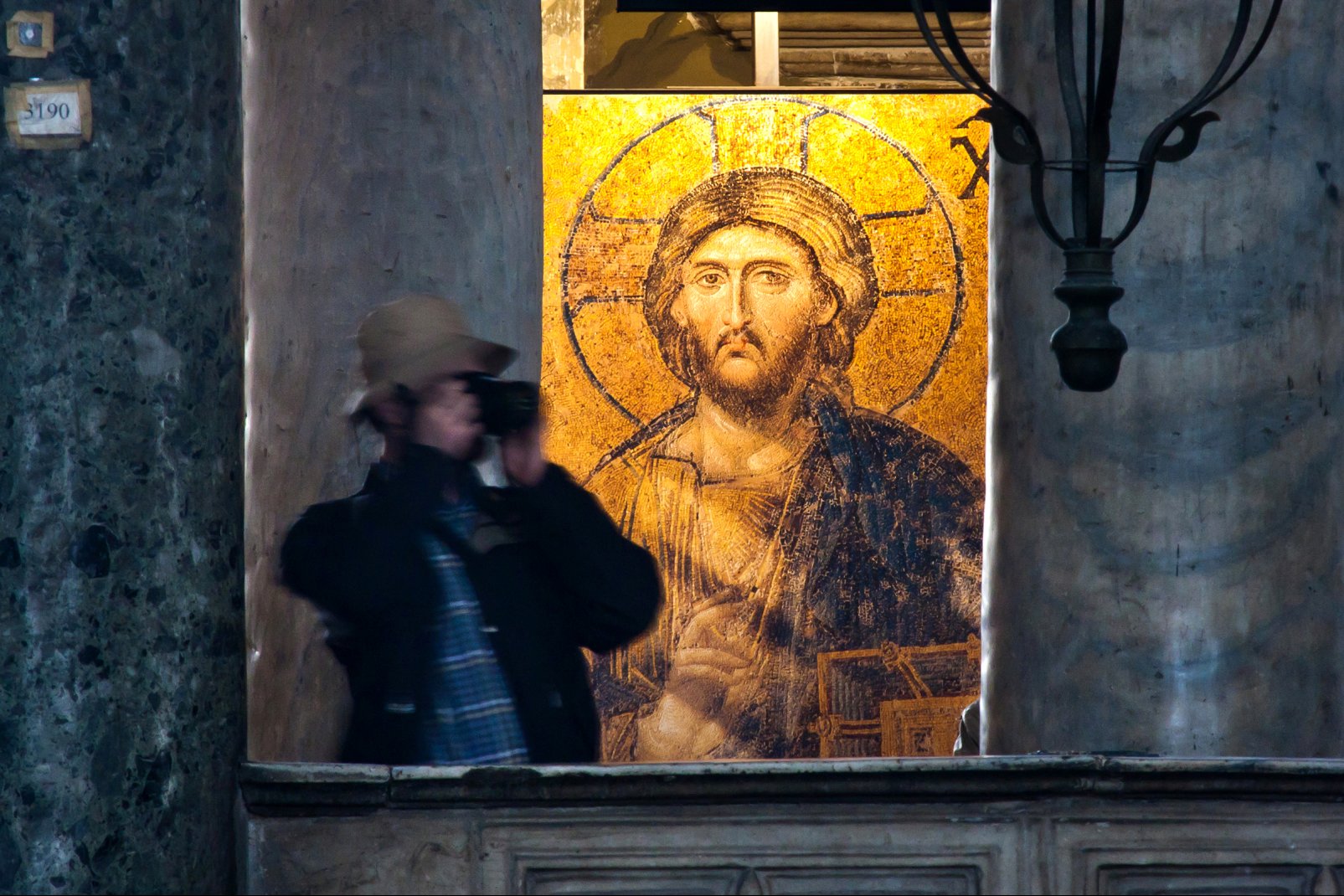 Santa Sofía siempre expone numerosas representaciones religiosas.