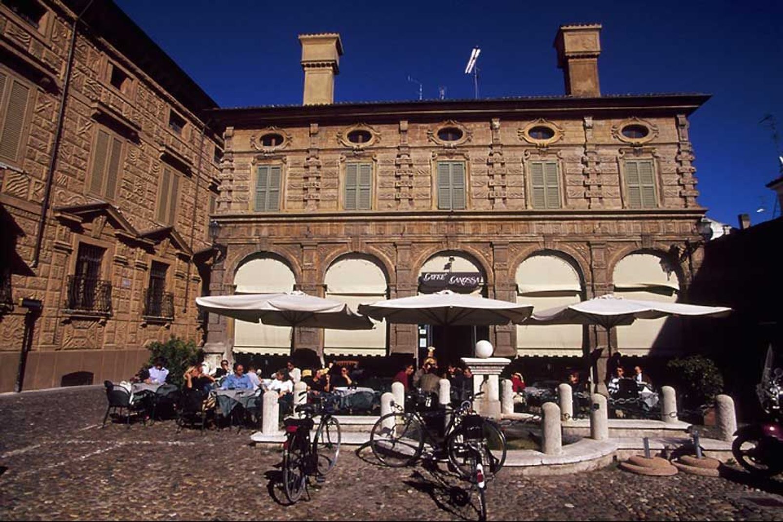 Desde julio de 2008, tanto Mantua como Sabbioneta, que tienen en común el patrimonio dejado por los Gonzague, son Patrimonio de la Humanidad de la Unesco.