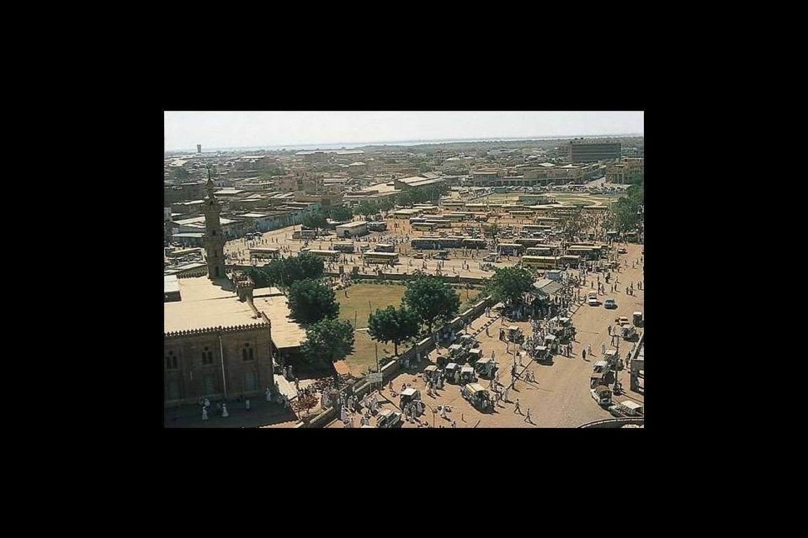 Il flotte à Khartoum une ambiance originale qui vaut le détour pour s'enivrer de l'ambiance de ses marchés.