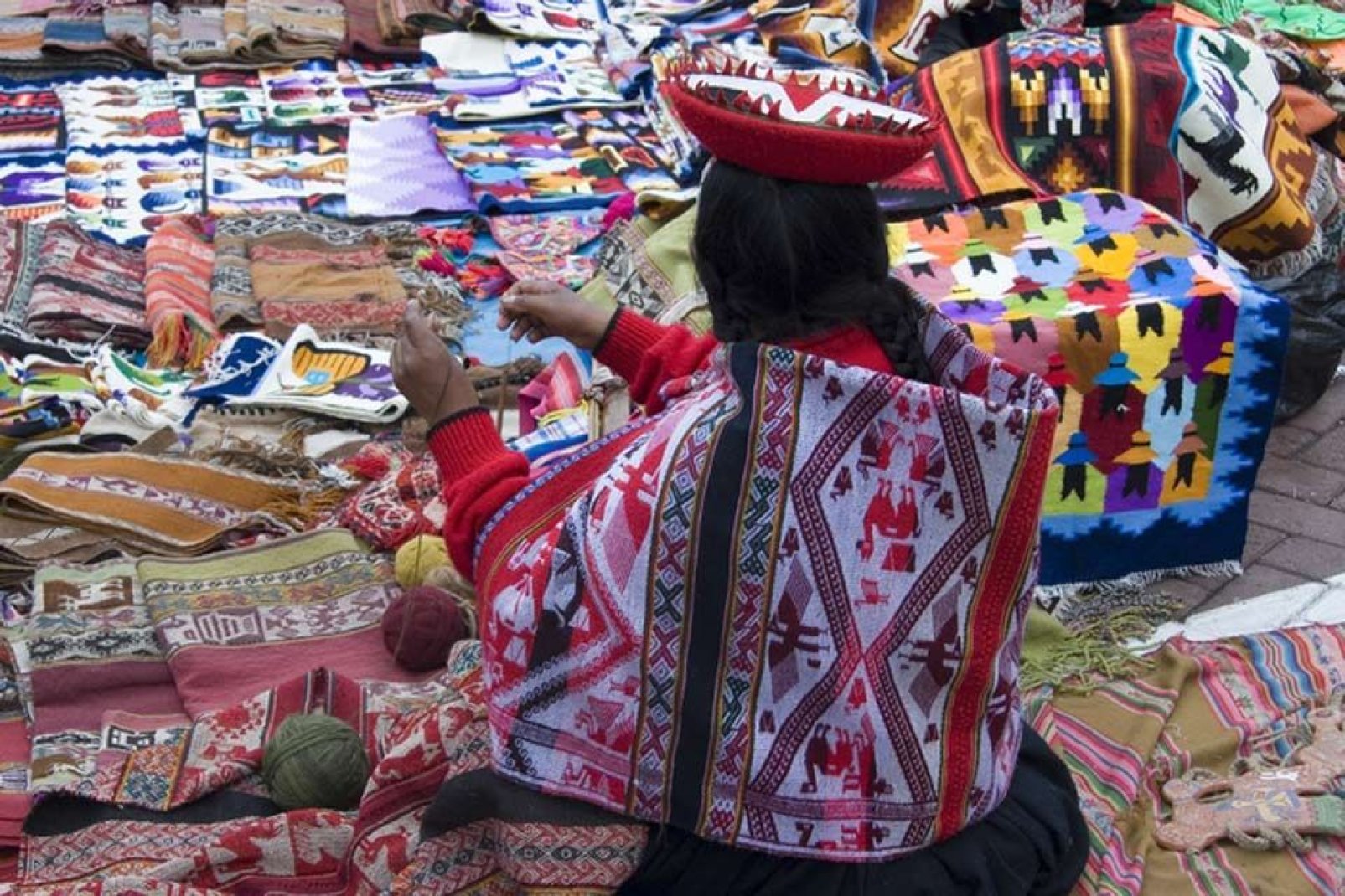 Die Angehrigen des Quechua-Volks sind die Erben der Inkas und haben ihre eigenen Kultur- und Sprachtraditionen.