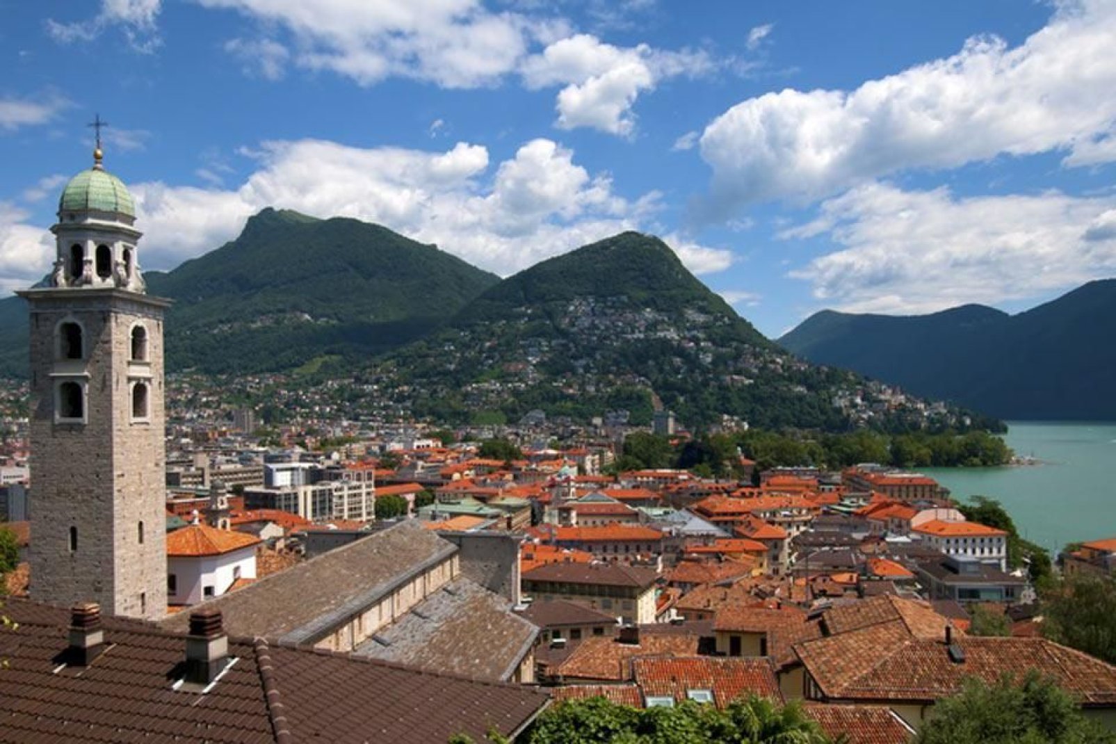Die Stadt Lugano zhlt mehr als 55.000 Einwohner.