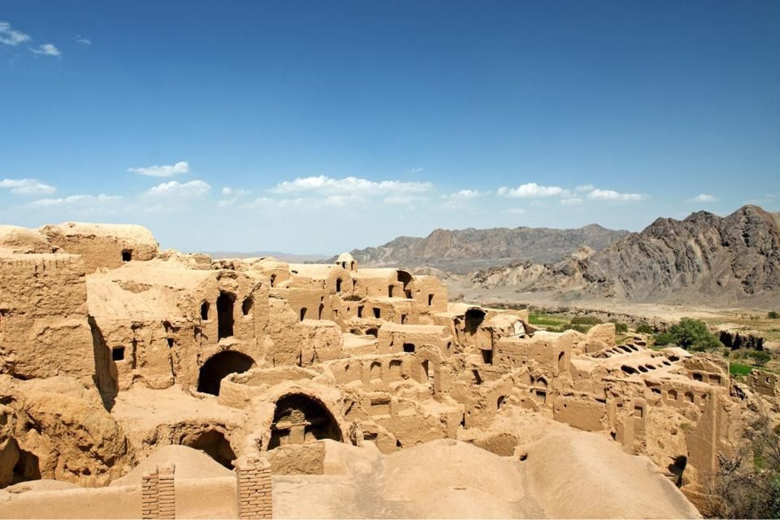 Cette citadelle archaïque est célèbre pour être la seule forteresse à trois étages de la province de Yazd encore debout.