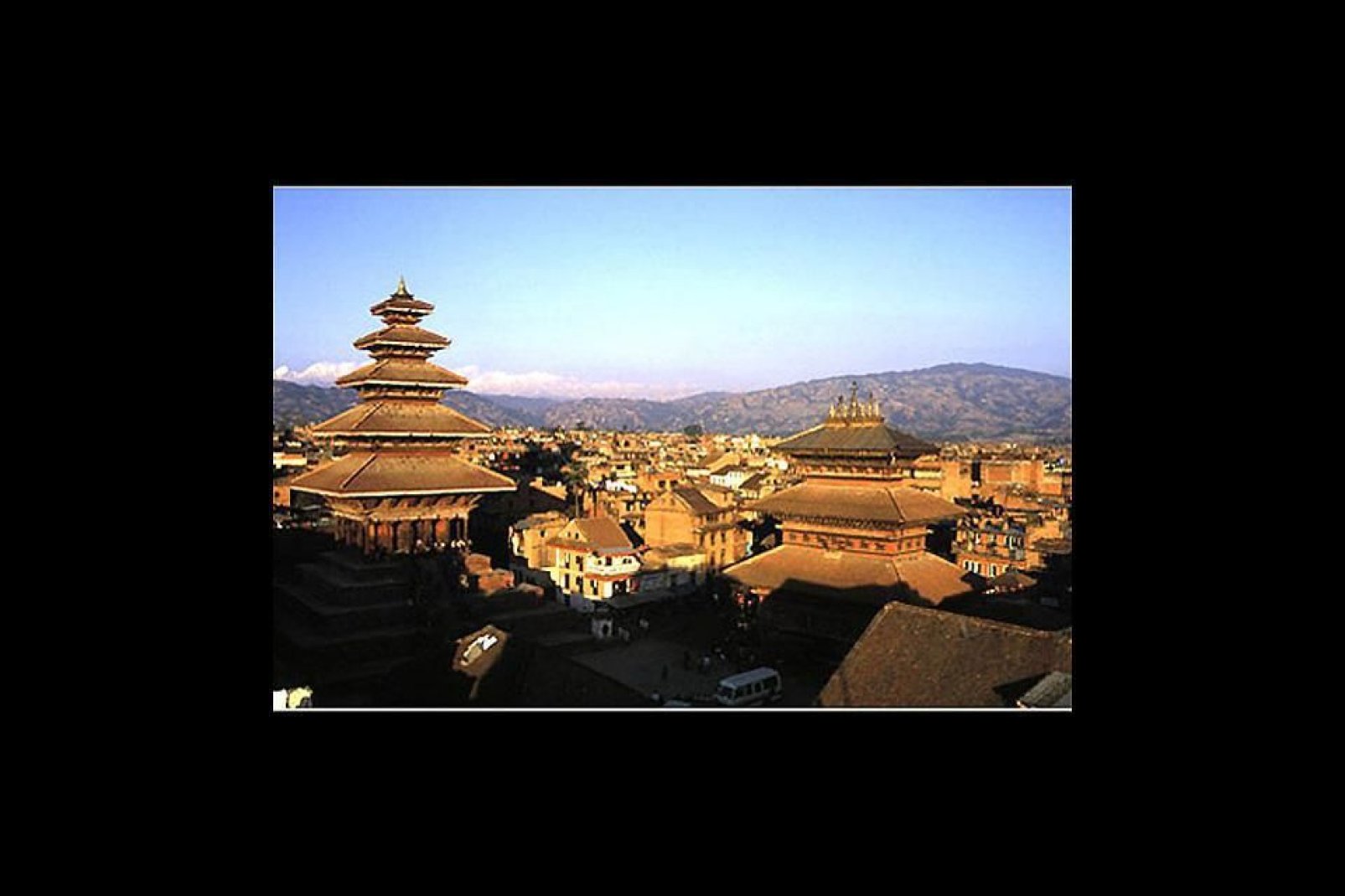 Vista panorámica de Bhaktapur, donde puede observarse el tejado del templo de Bhairabnath.