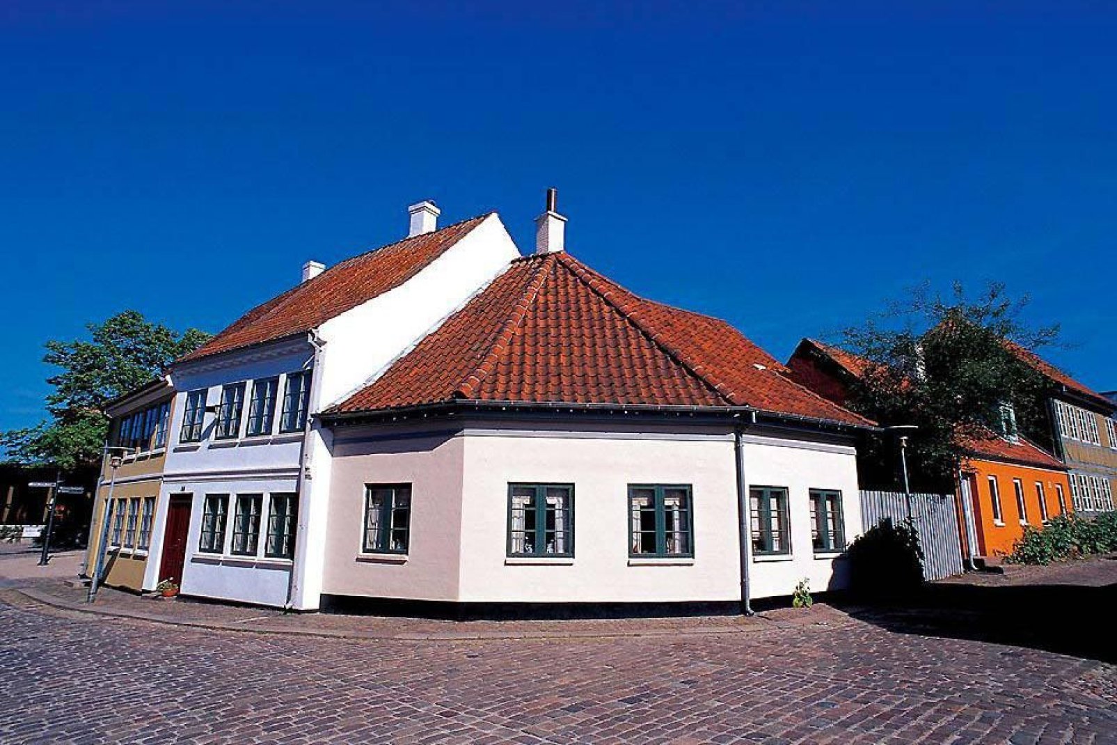 Odense es la ciudad donde nació el famoso escritor Hans Christian Andersen.