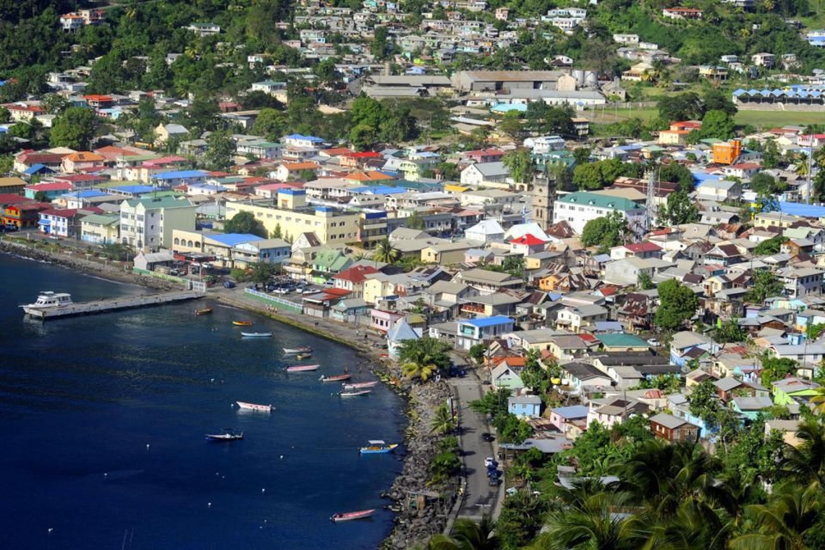 Con 13 000 habitantes, la población más antigua de Santa Lucía está considerada como una auténtica ciudad.