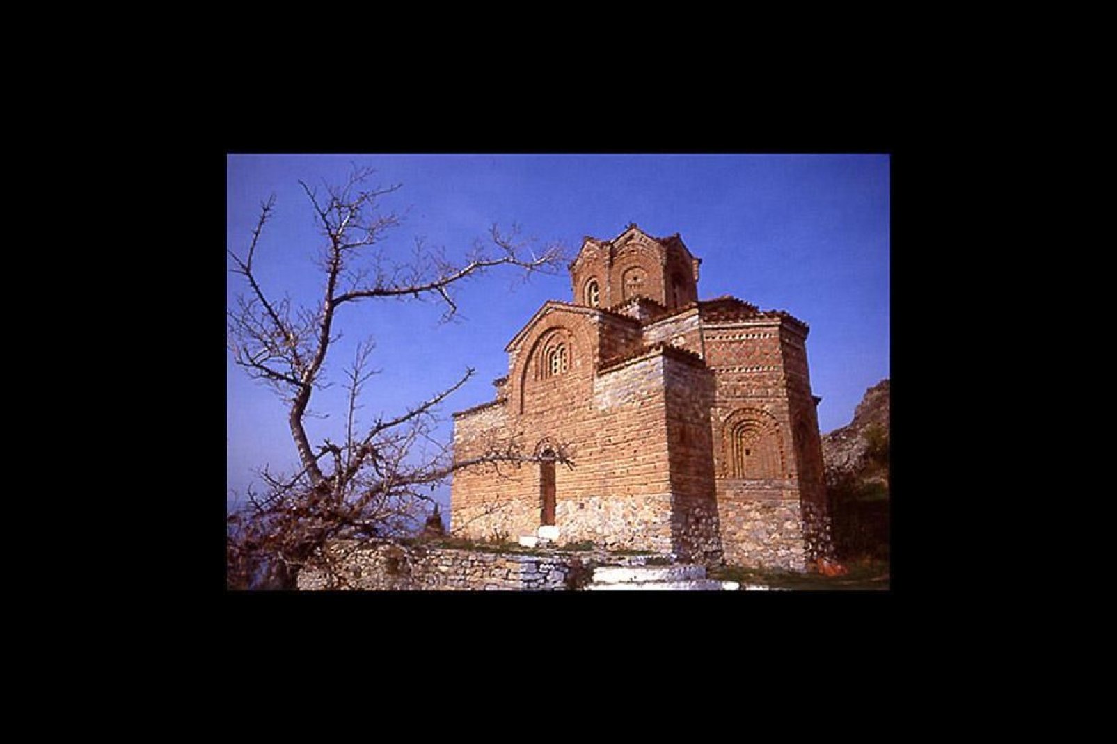 Esta ciudad de Macedonia ha sido incluida por la Unesco en la lista de patrimonios que hay que conservar. Entre sus bellezas destaca la iglesia de San Jovan.