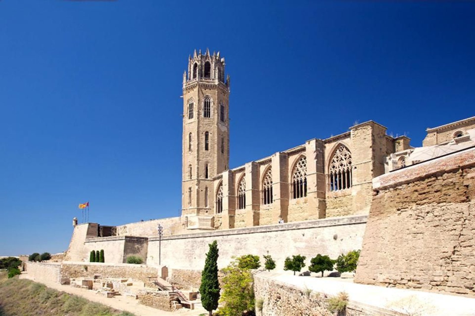 Sie wurde auf der Spitze des Puig del Castell errichtet. Sie stammt aus dem 13. Jahrhundert und wurde im gotischen Stil gebaut.