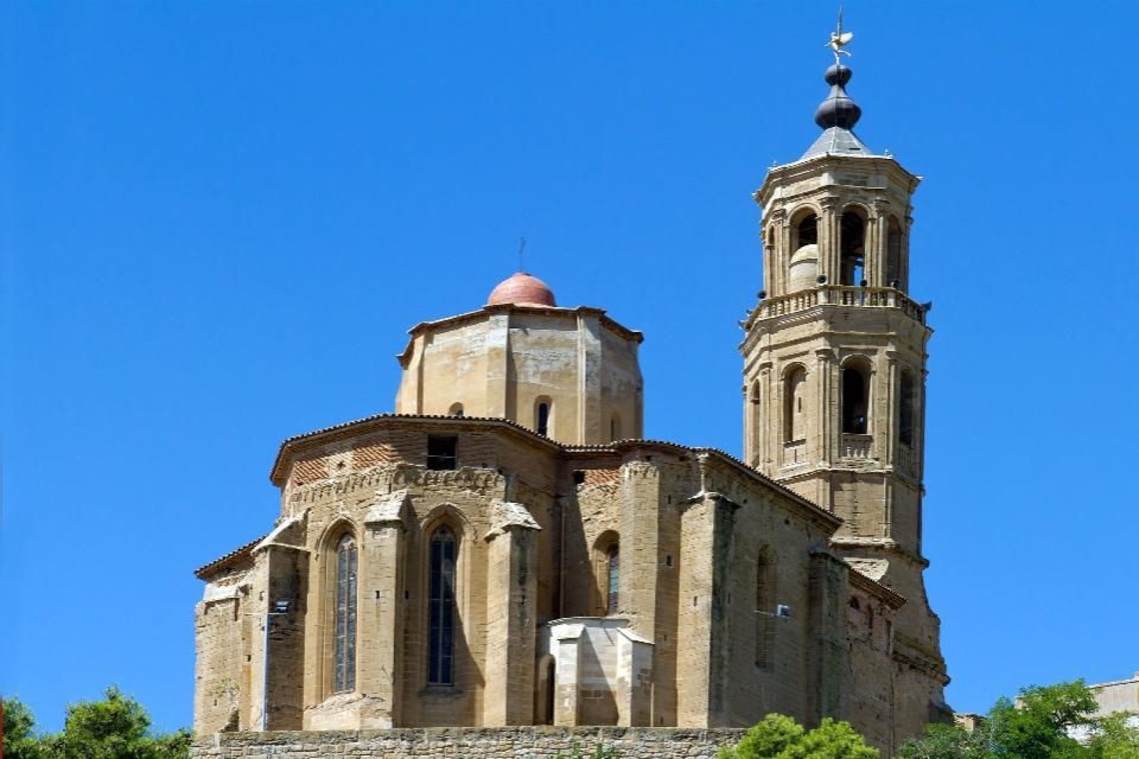 Bien que la cathédrale de la Seu Vella soit le monument emblématique de la ville, cette petite église vaut également le détour.