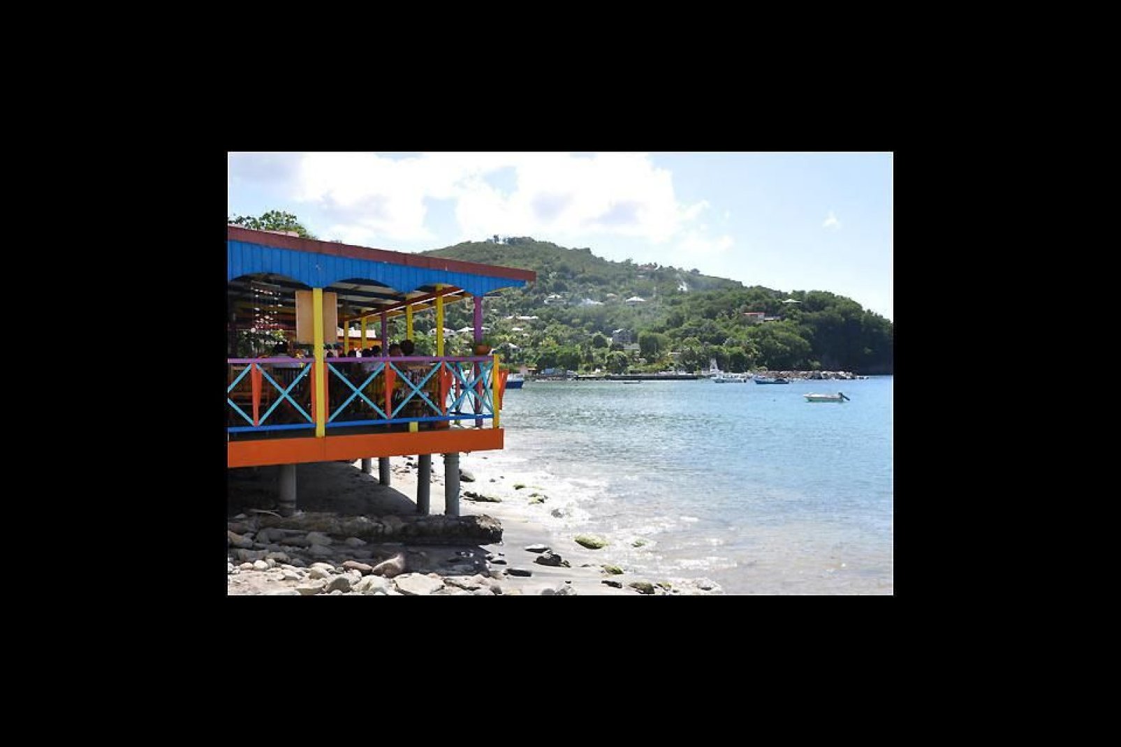 Deshaies ist ein typisches kleines Fischerdorf voller Charme auf Guadeloupe.