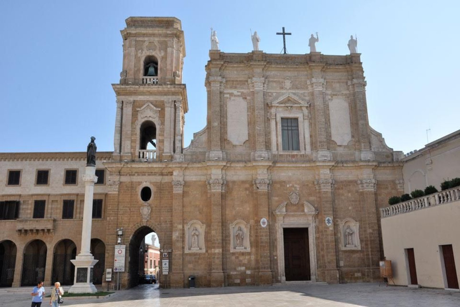 The Brindisi Cathedral was built between the 11th and the 12th centuries.