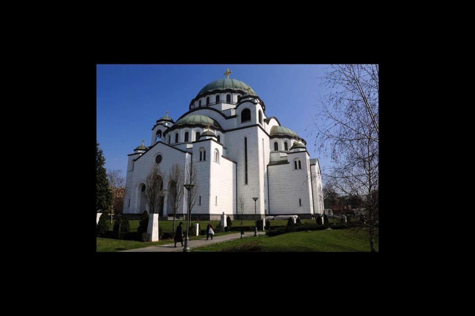 Der Tempel des Heiligen Sava, ein Meisterwerk und bedeutendstes Bauwerk Belgrads, ist eine Nachbildung der Hagia Sophia und nach der Moskauer Christ-Erlser-Kathedrale das weltweit zweitgrte orthodoxe Gotteshaus!