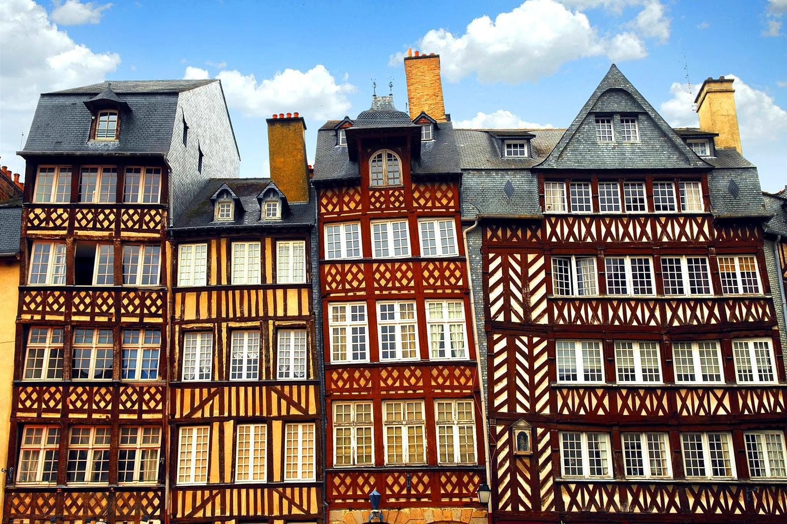 This Breton city, established in the 1st century BC, is located at the confluence of the Ille and Vilaine rivers. Lively, with a heavy student presence, Rennes is a pleasant city to visit. 
It boasts a Medieval air with its half-timbered houses, Mordelaises gates, and a drawbridge around what is left of the old fortifications, as well as the Duchesne Tower and its 15th century rampart. In 1720, a fire ...