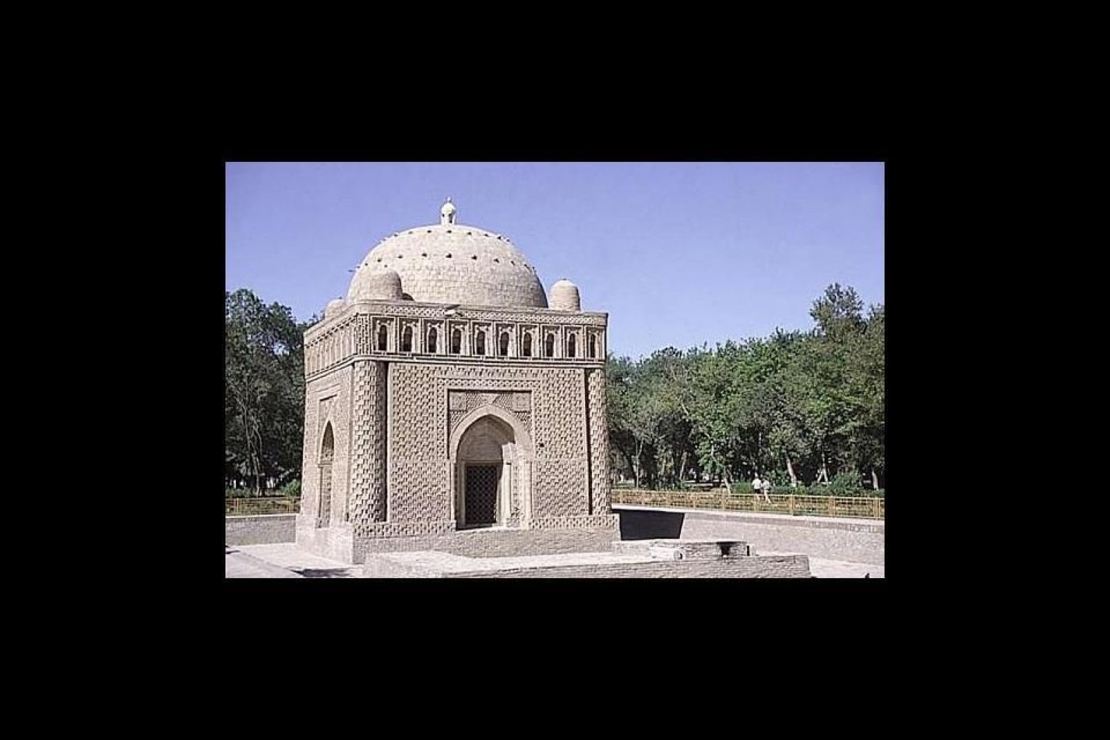 El mausoleo de Ismaël Samani es probablemente uno de los mausoleos musulmanes más antiguos del mundo. ¡Su construcción se remonta al siglo X!