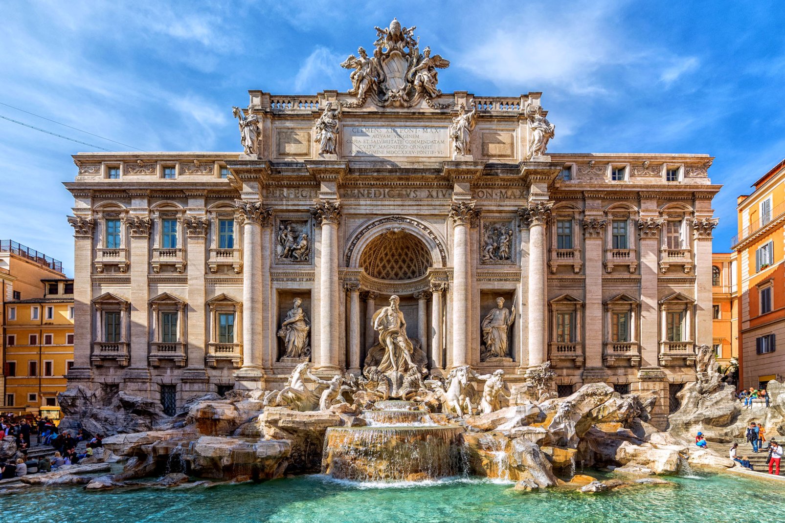 Ce palais connu mondialement pour sa célèbre fontaine fut de tous temps la propriété de l'aristocratie romaine, jusqu'en 1978 où l'Etat italien en fit l'acquisition.