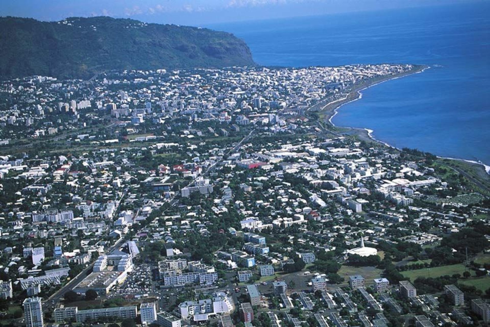 The administrative centre and capital of the department of Réunion Island attracts little more than a handful of tourists.