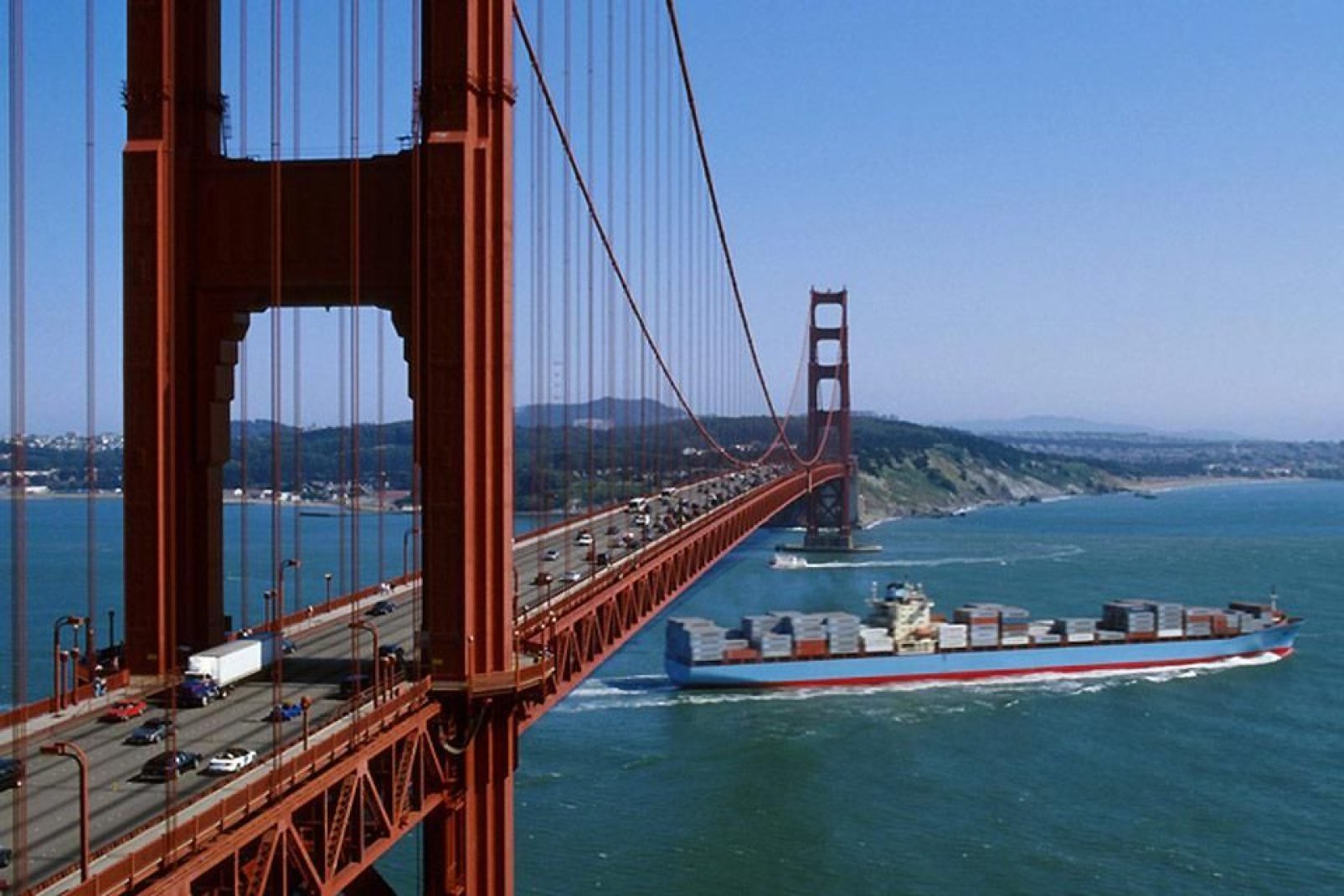 El Golden Gate Bridge es el espectacular puente colgante que une dos de los barrios de San Francisco sobre las aguas del Pacífico.