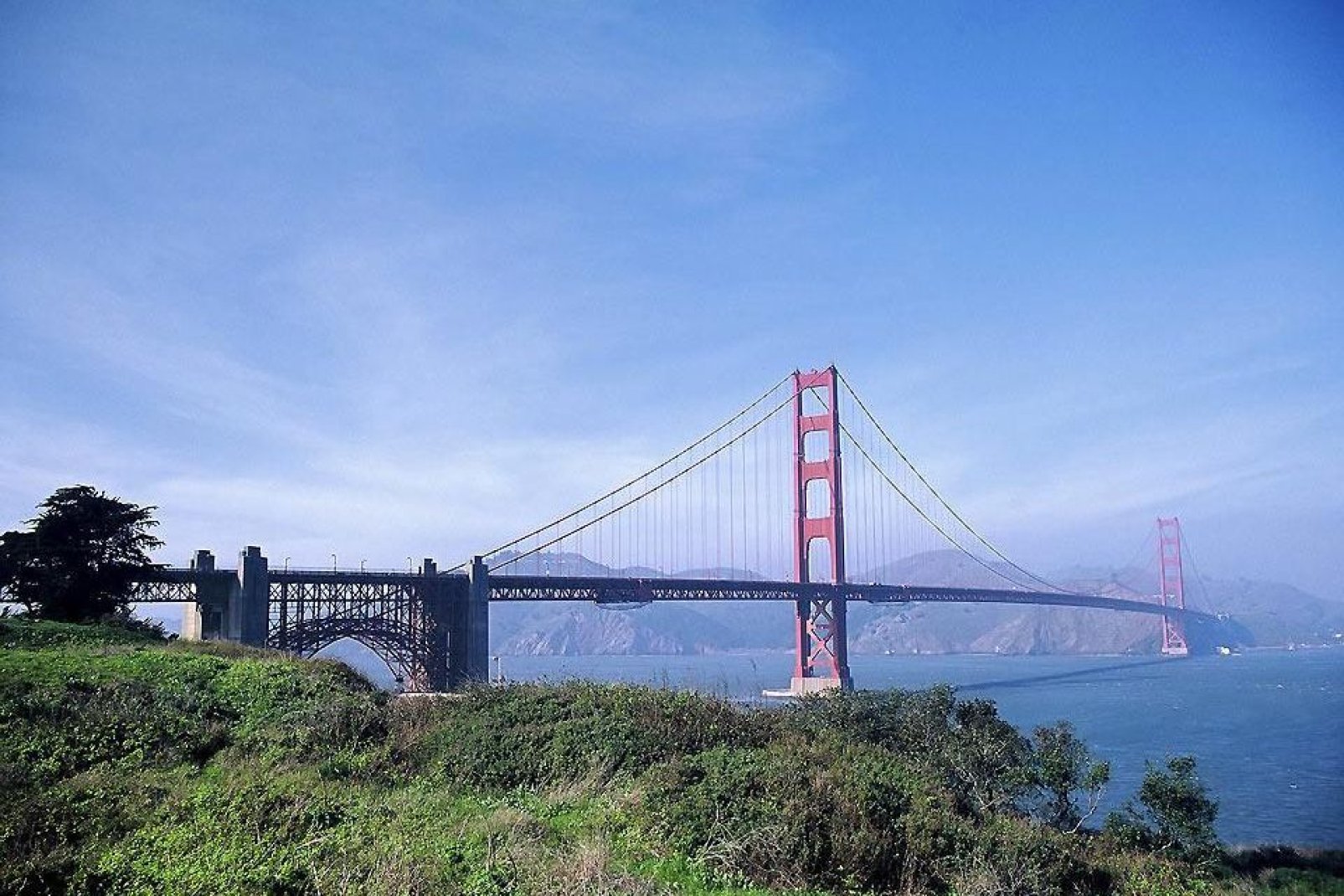 Die American Society of Civil Engineers hat die Golden Gate Bridge zu einem der 7 Weltwunder erklärt.