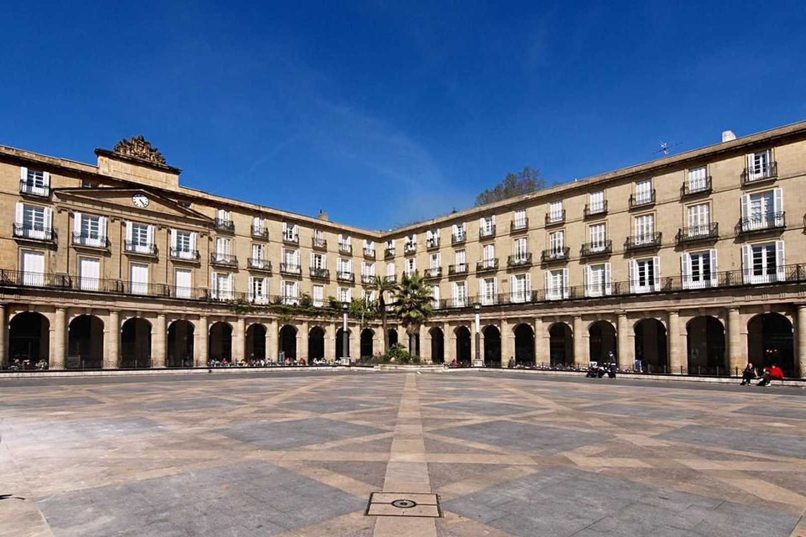 The Royal Academy of the Basque Language that looks over Plaza Nueva is a beautiful example of Belle Époque architecture.