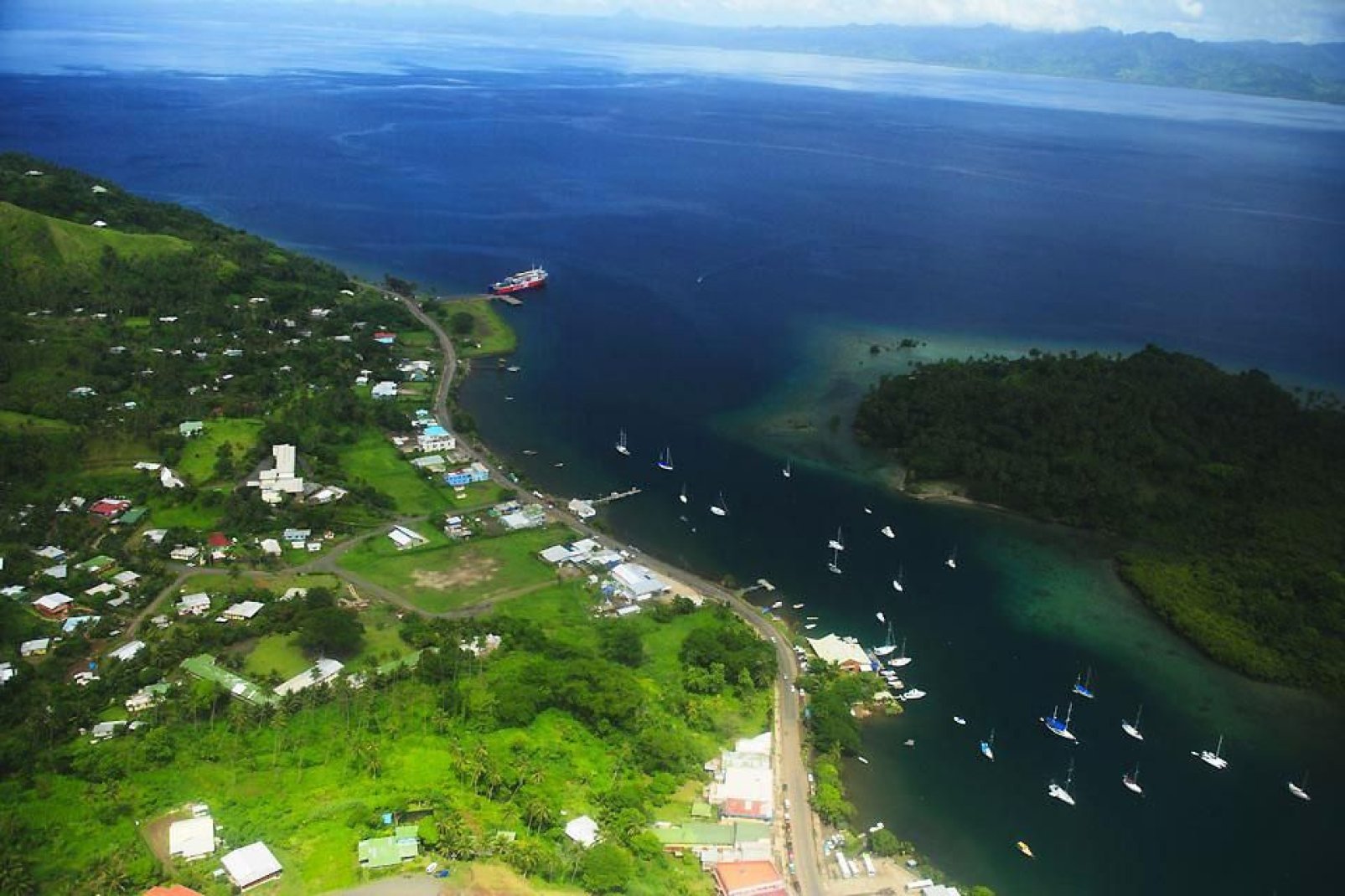 Même si elle est devenu la principale ville touristique de Vanua Levu, la localité de Savusavu est resté authentique.