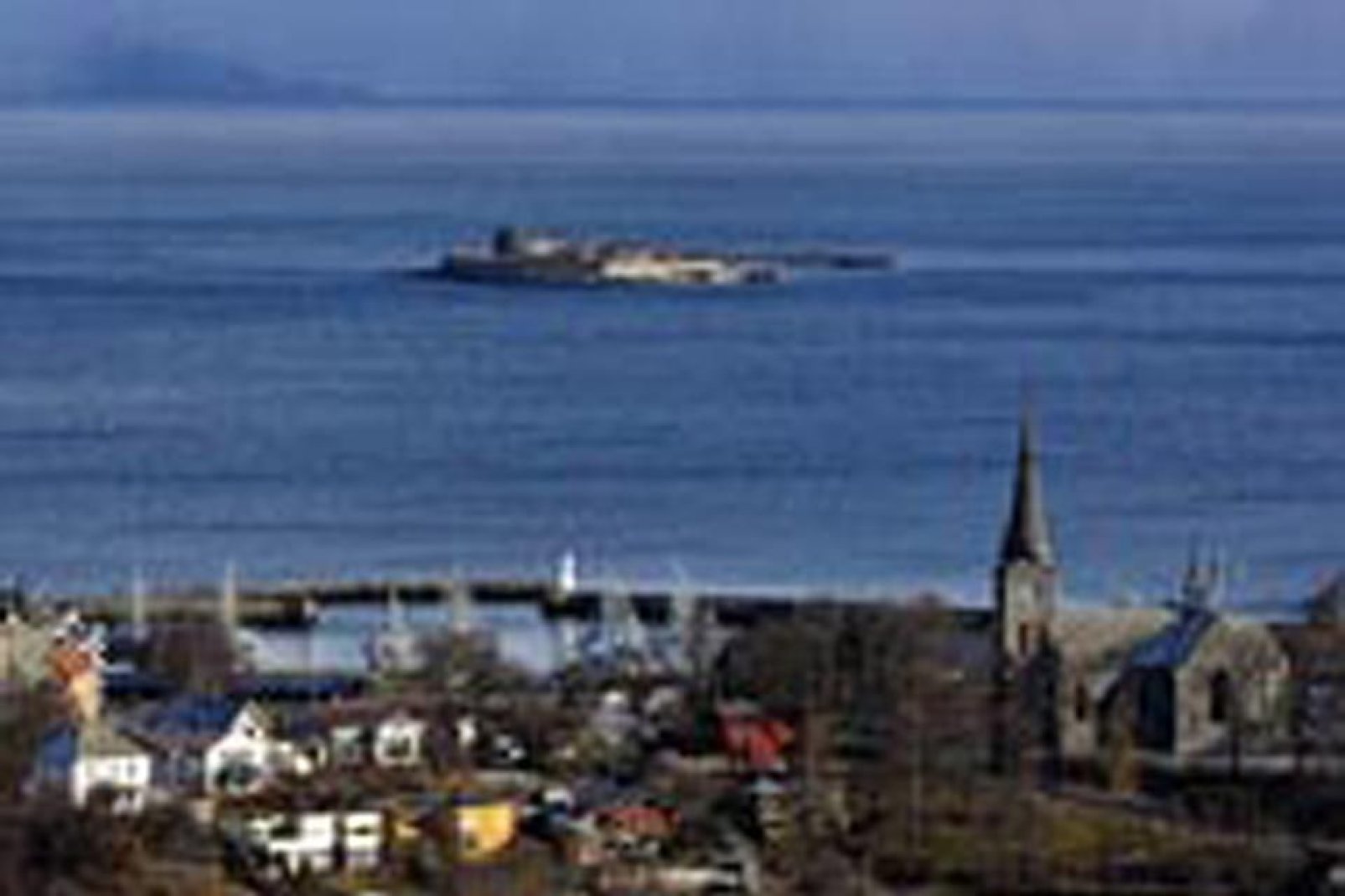 Munkholmen ist eine kleine Insel im Fjord von Trondheim.