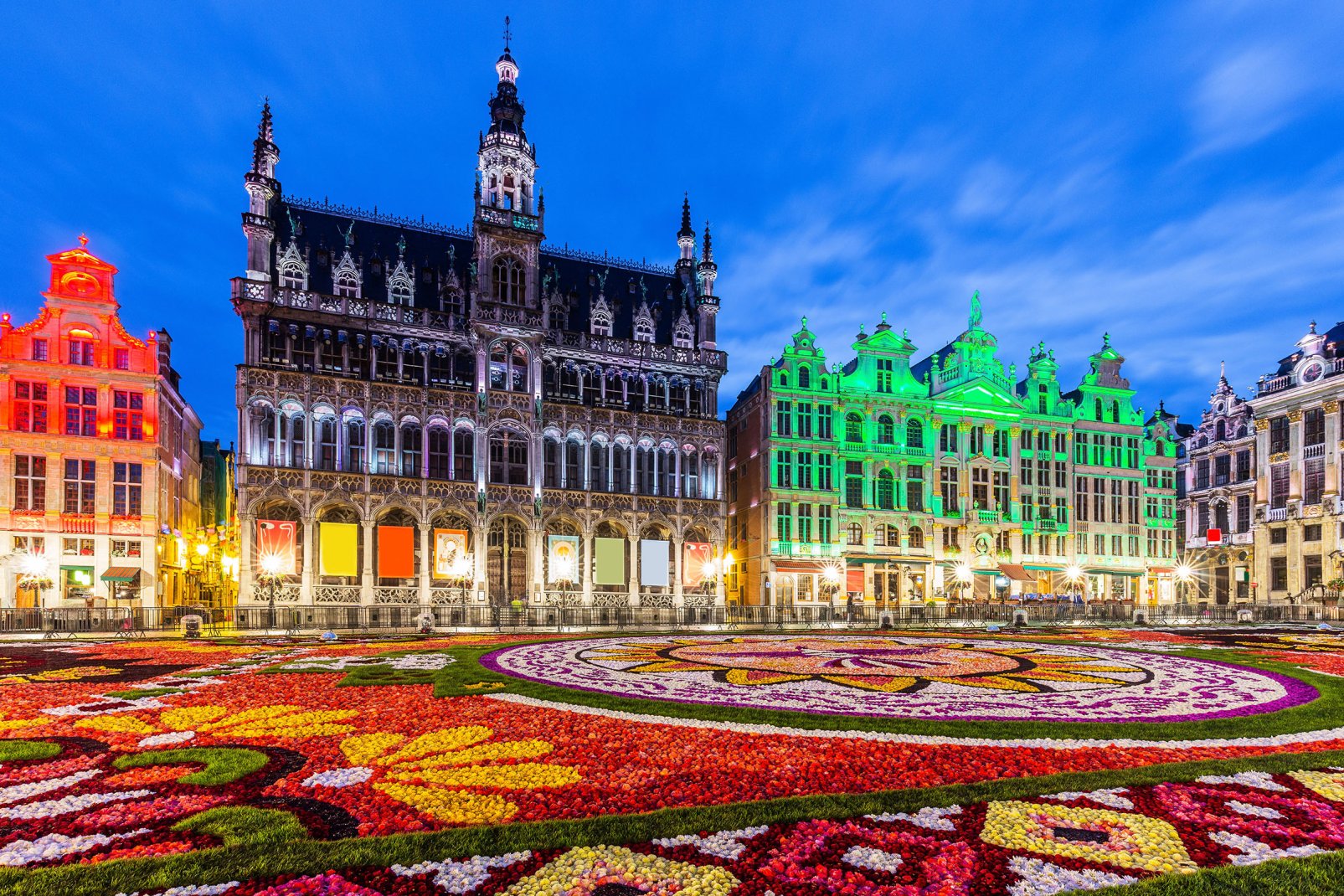 Bruxelles accueille tous les deux ans, sur les 2000 mètres carré de la  Grand-Place où il s'étale, le festival 