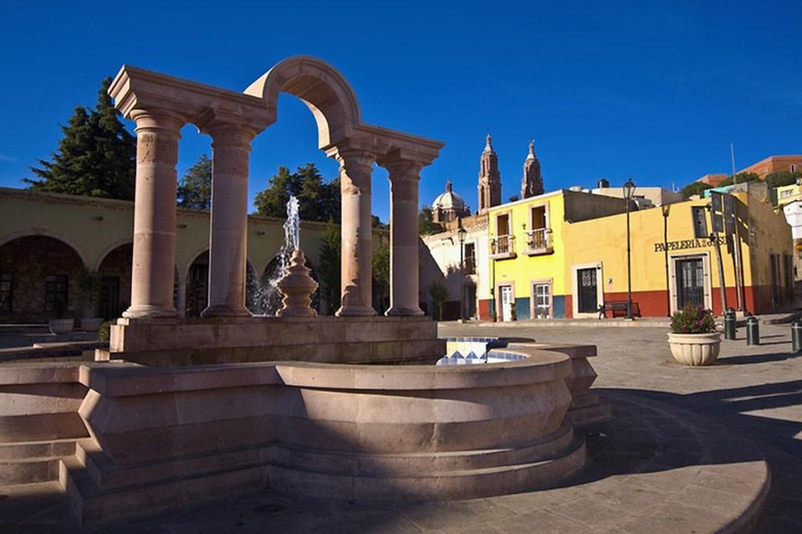 Le centre de Zacatecas est entouré de la cathédrale et du palais du gouverneur.