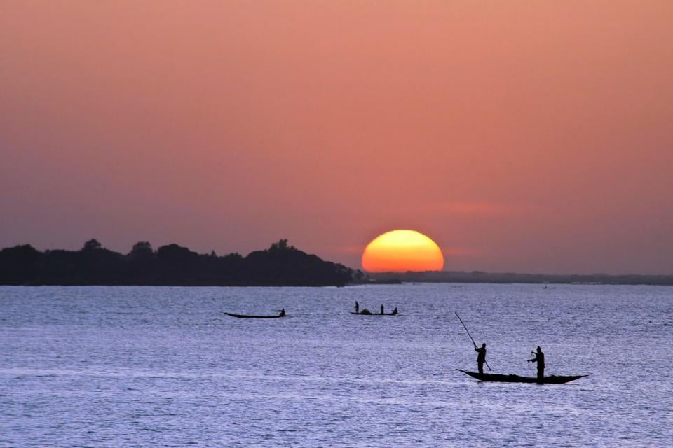 Afrique, Mali, lac, fleuve, canot, pirogue, pêche, coucher de soleil, mer, pêcheur,