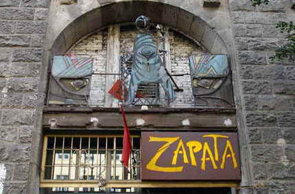 Das Caf Zapata, das alternative Berlin