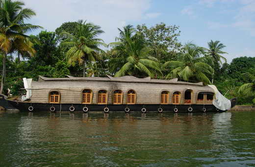 Eine Fahrt im Reisboot in den Backwaters