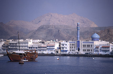 Muscat, full of contrasts