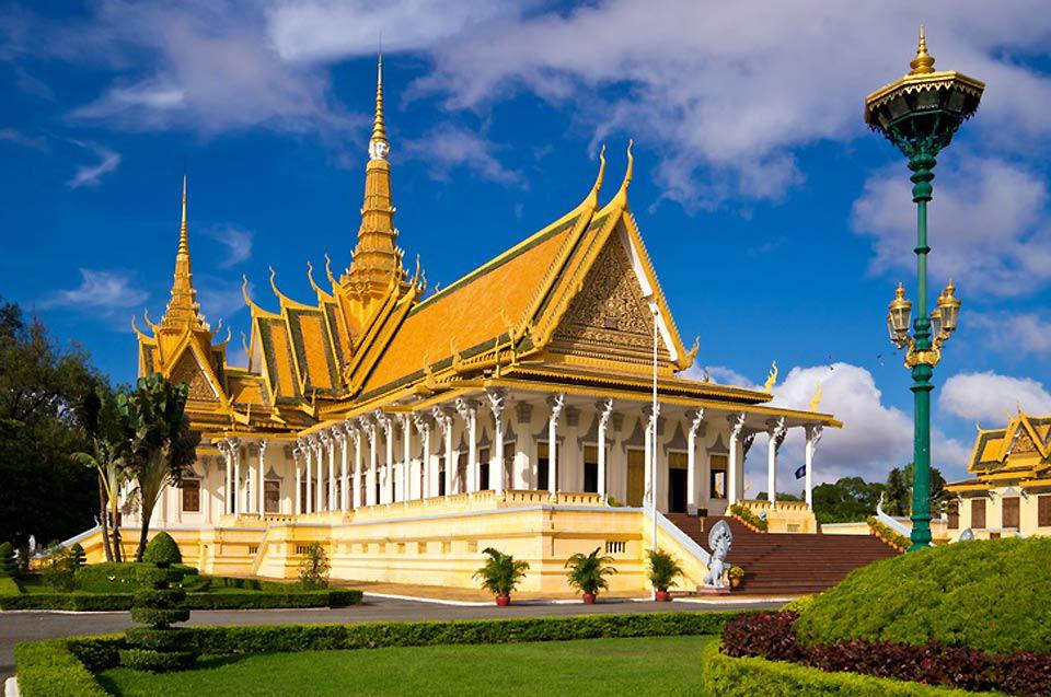 phnom penh travel services