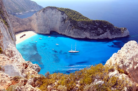 Il Mare Catalano Visto Dalla Baia Di Cadaques La Top 10 Delle Spiagge Del Mediterraneo