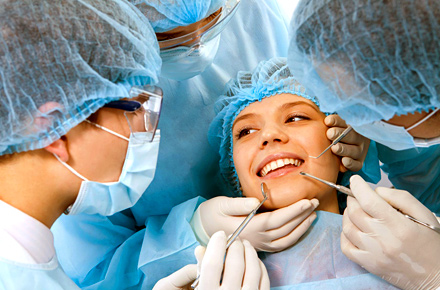 Zahnimplantationen auf ungarische Art!