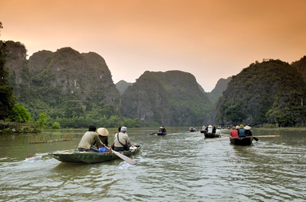 Vietnam - Die "Bucht des untertauchenden Drachen"